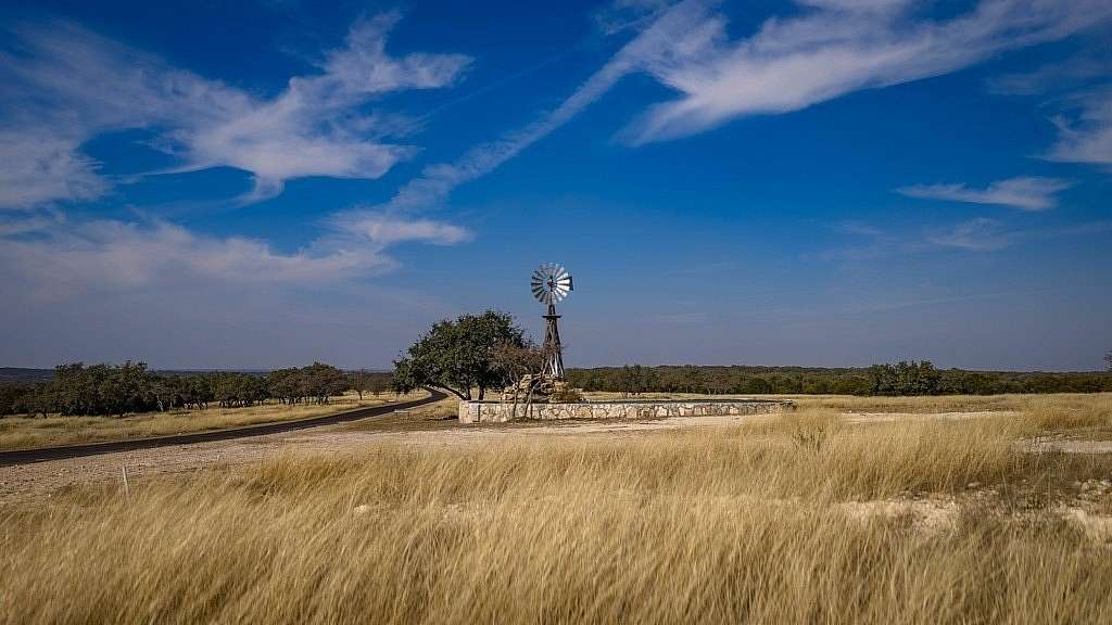 118 Acres of Land for Sale in Mountain Home, Texas