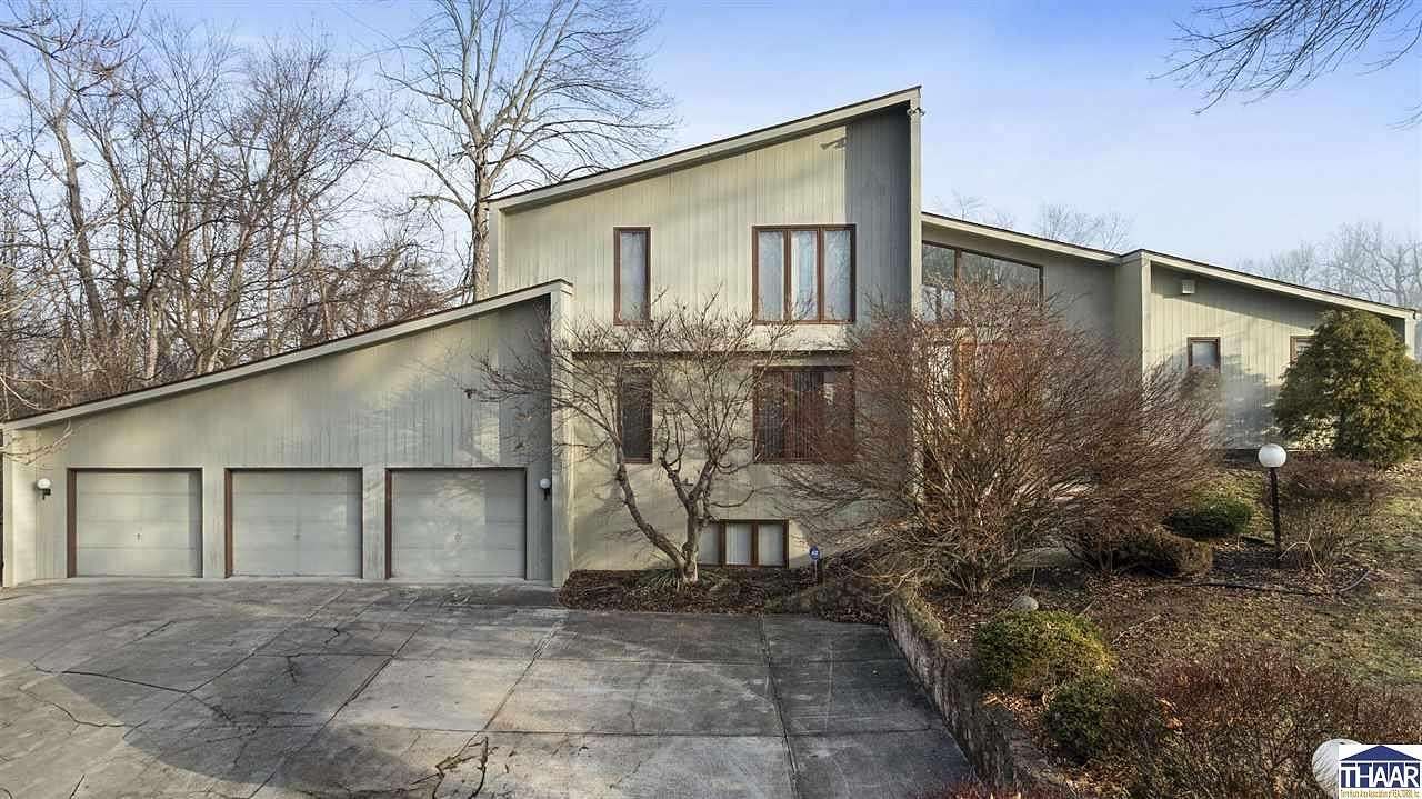 2 Acres of Land with Home for Sale in Terre Haute, Indiana