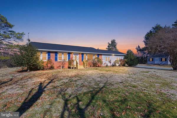 3 Acres of Land with Home for Sale in Warsaw, Virginia