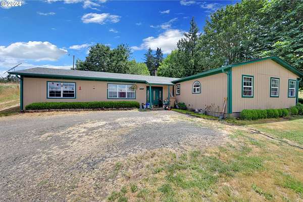 5 Acres of Land with Home for Sale in Sweet Home, Oregon