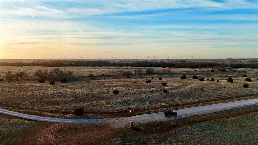 5 Acres of Land for Sale in Cashion, Oklahoma