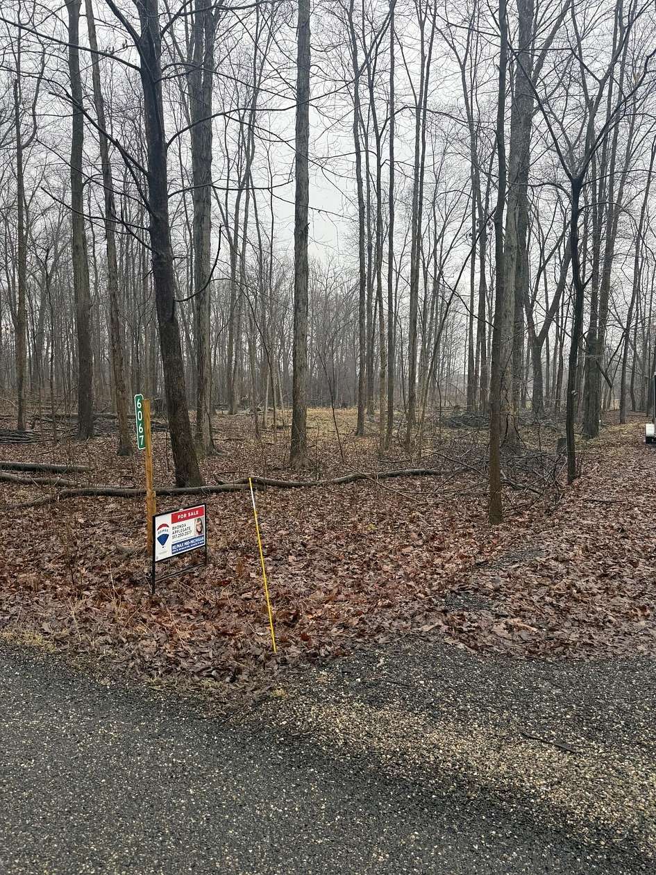 2.2 Acres of Residential Land for Sale in Jackson, Michigan