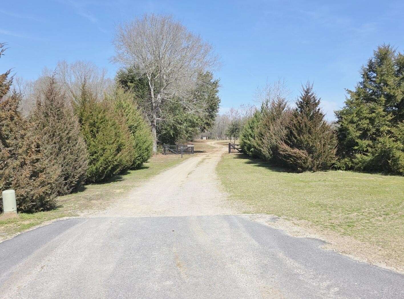 16 Acres of Recreational Land with Home for Sale in Sumter, South Carolina