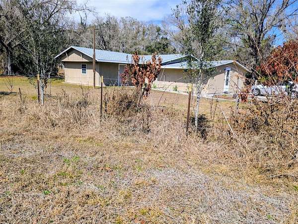 3.55 Acres of Land with Home for Sale in Bowling Green, Florida