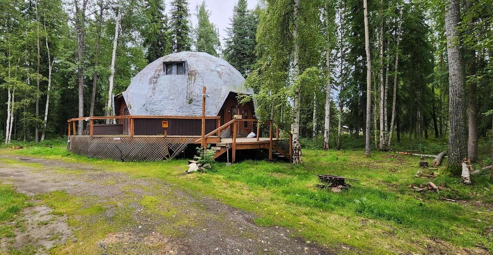 2.5 Acres of Land with Home for Sale in North Pole, Alaska