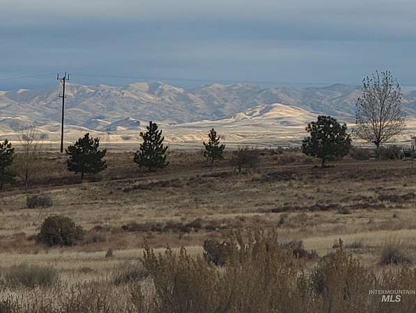 5 Acres of Residential Land for Sale in Mountain Home, Idaho