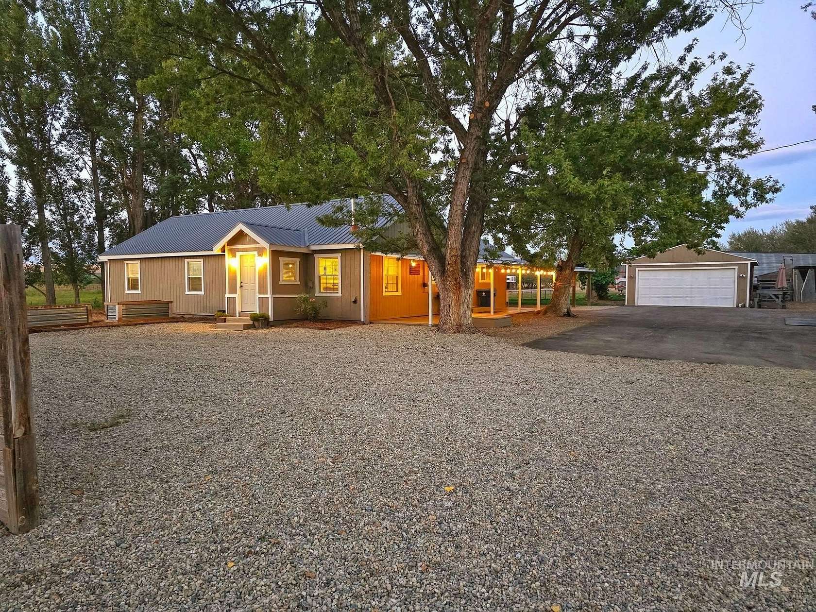 10 Acres of Land with Home for Sale in New Plymouth, Idaho