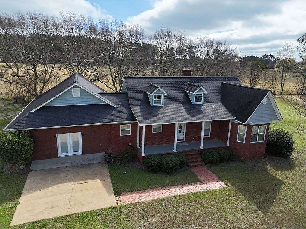 6 Acres of Land with Home for Sale in Pavo, Georgia