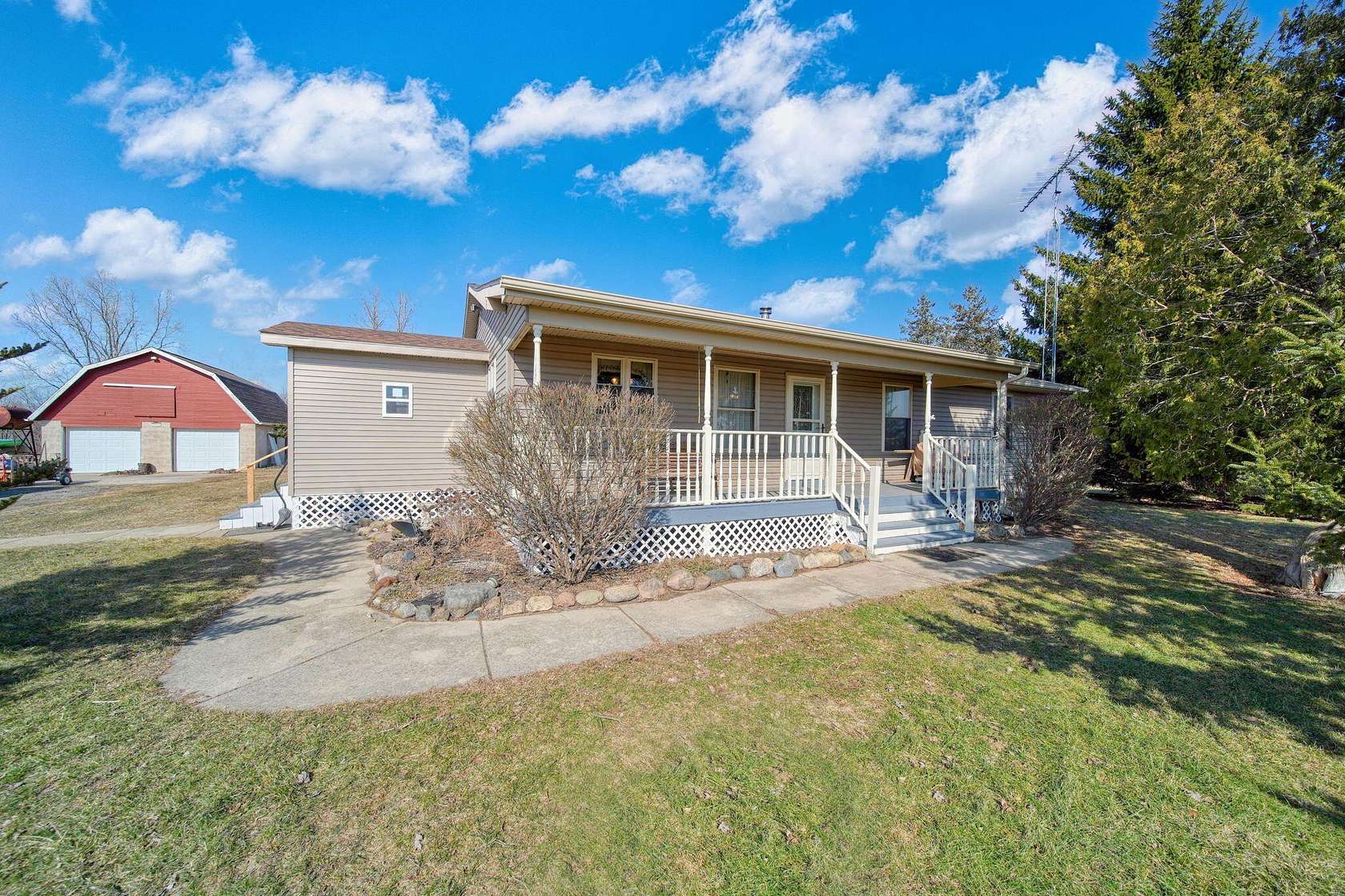 20 Acres of Land with Home for Sale in Hudson, Michigan