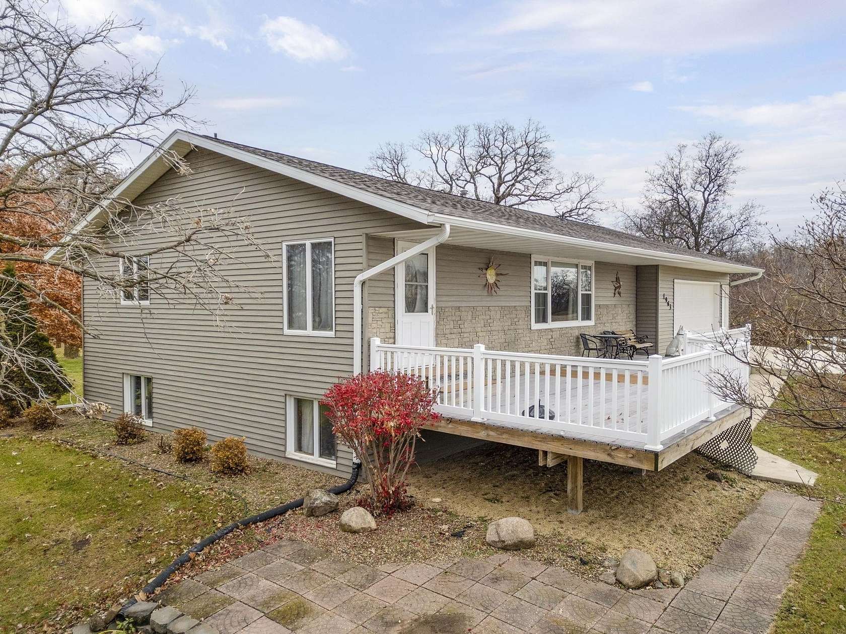 4 Acres of Land with Home for Sale in Hazleton, Iowa