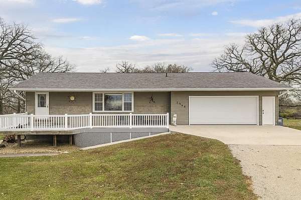 4 Acres of Land with Home for Sale in Hazleton, Iowa