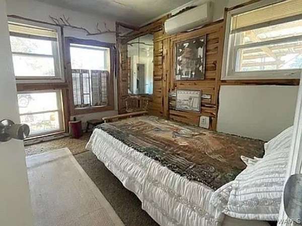 65 Acres of Land with Home for Sale in Fayette, Alabama