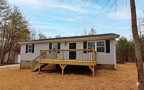 7.25 Acres of Land with Home for Sale in Appomattox, Virginia