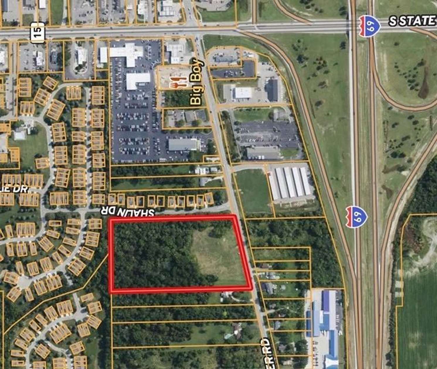 10.5 Acres of Mixed-Use Land for Sale in Davison, Michigan