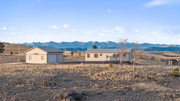 40 Acres of Land with Home for Sale in Cañon City, Colorado