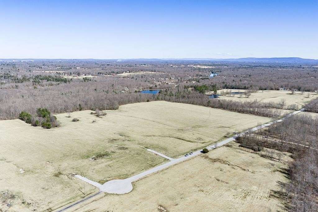 9.6 Acres of Residential Land for Sale in Crossville, Tennessee