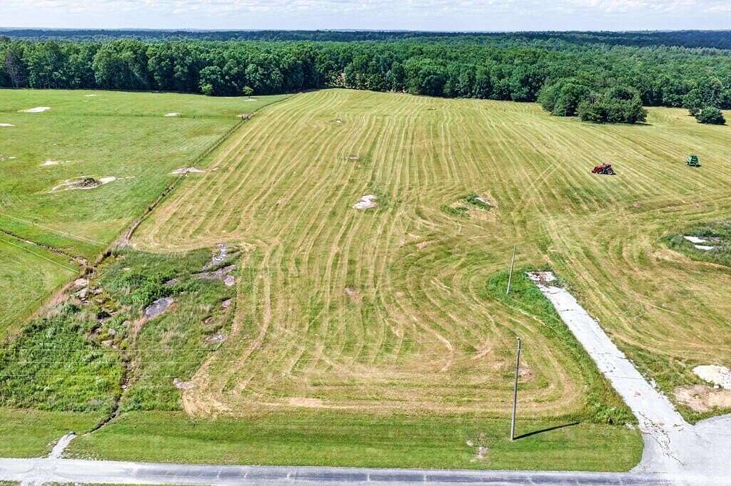 9.6 Acres of Land for Sale in Crossville, Tennessee