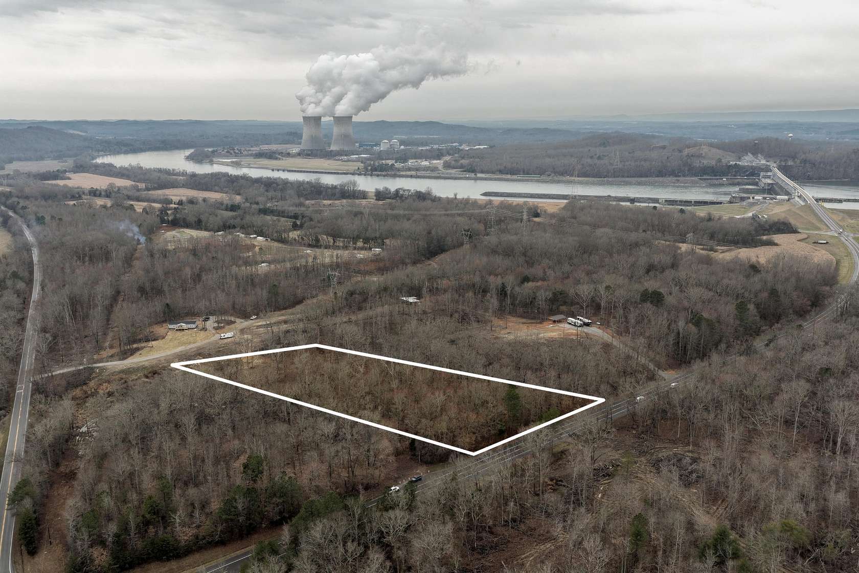 5 Acres of Residential Land for Sale in Decatur, Tennessee