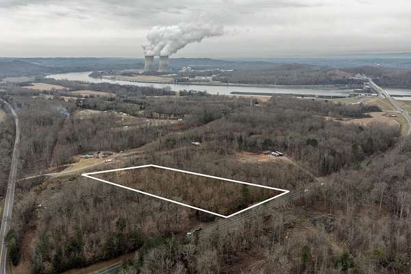 5 Acres of Residential Land for Sale in Decatur, Tennessee