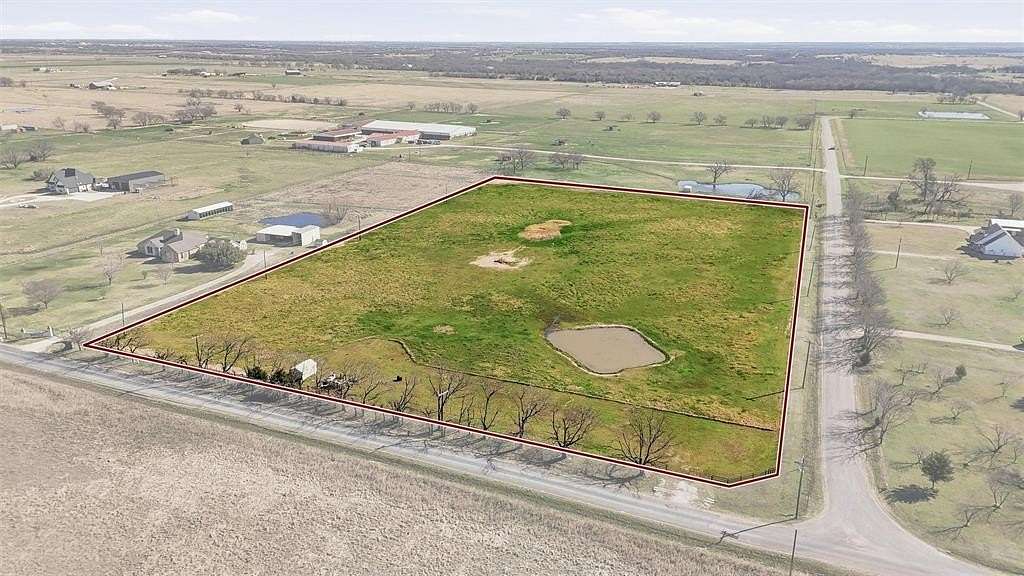 10 Acres of Residential Land for Sale in Collinsville, Texas