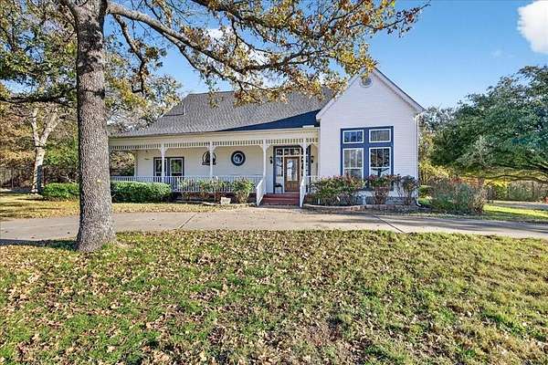 27 Acres of Recreational Land with Home for Sale in Scurry, Texas