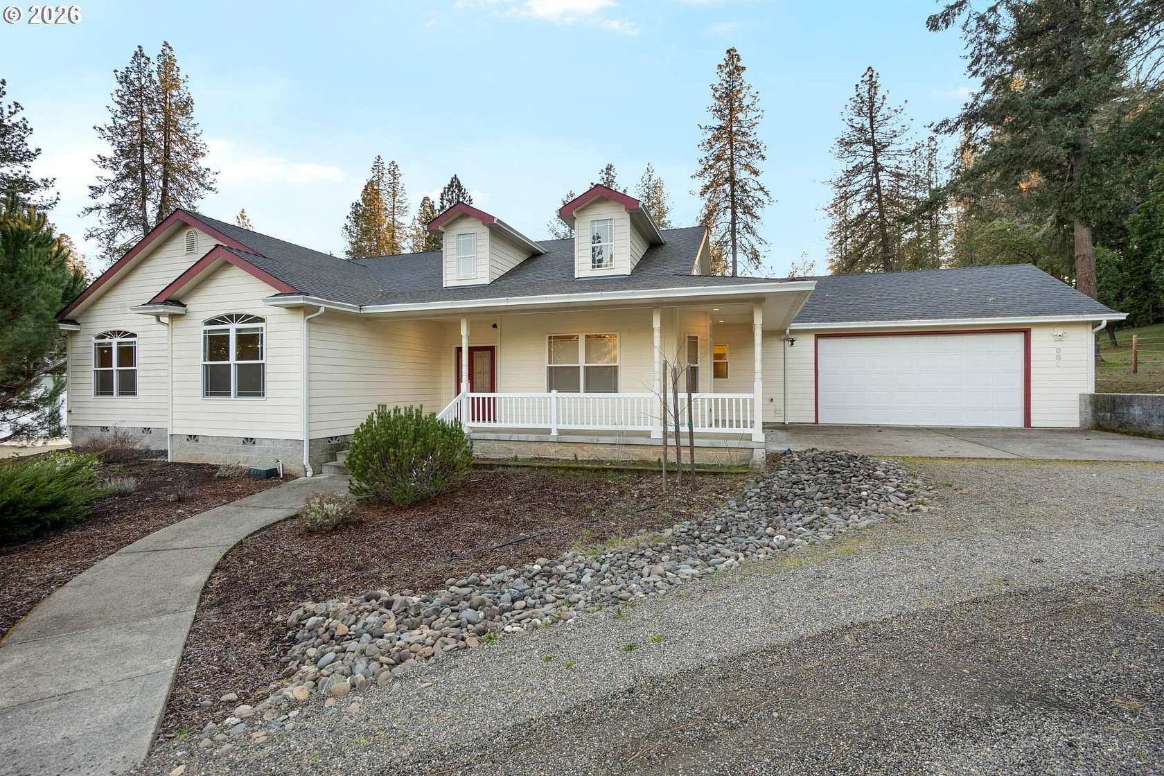 2.49 Acres of Land with Home for Sale in Roseburg, Oregon