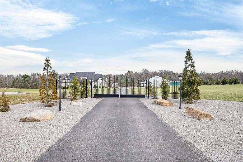 12 Acres of Land with Home for Sale in Jamestown, Tennessee