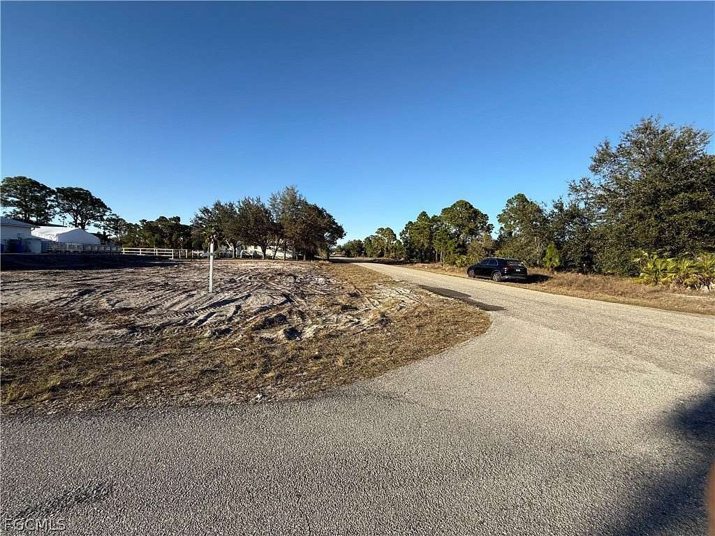 0.25 Acres of Land for Sale in Lehigh Acres, Florida