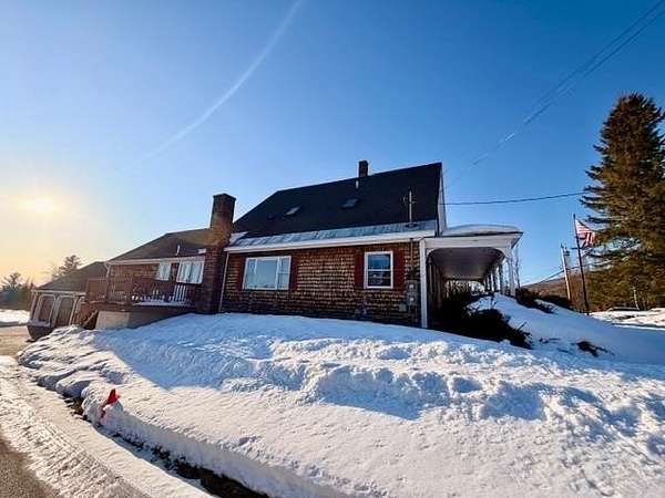 5.7 Acres of Land with Home for Sale in Jefferson, New Hampshire