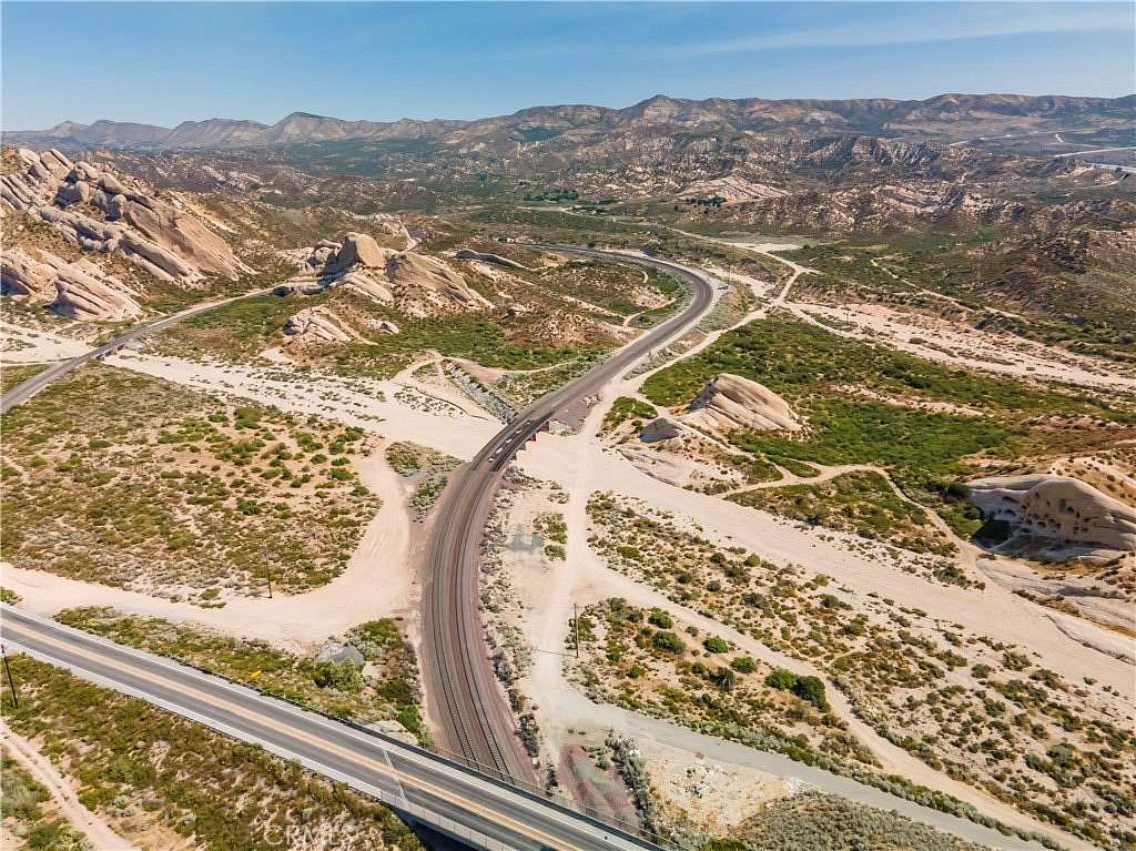 120 Acres of Land for Sale in Phelan, California