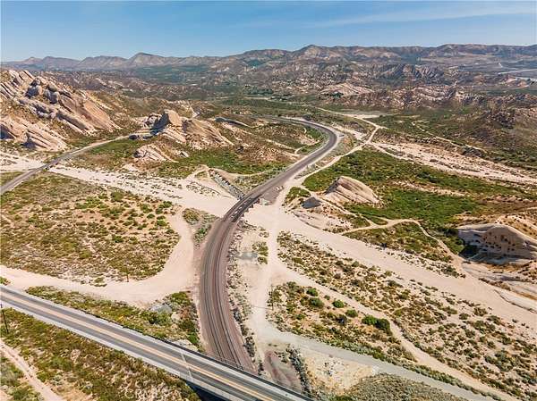 120 Acres of Land for Sale in Phelan, California