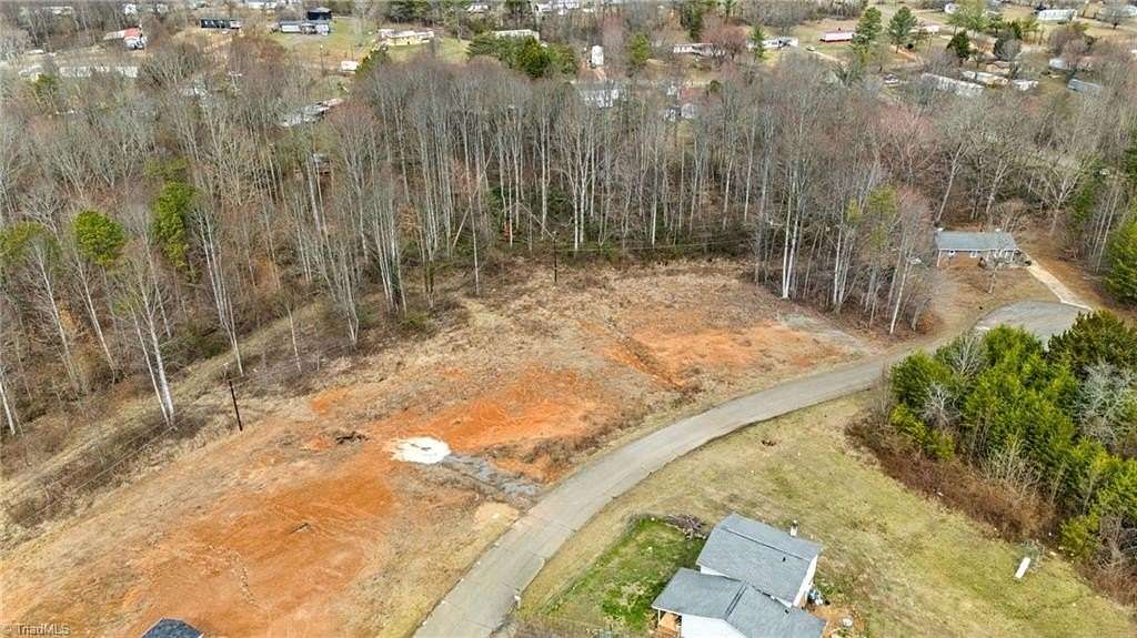 1 Acre of Residential Land for Sale in Mount Airy, North Carolina