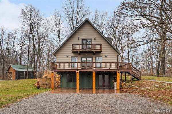 6 Acres of Land with Home for Sale in Texico, Illinois