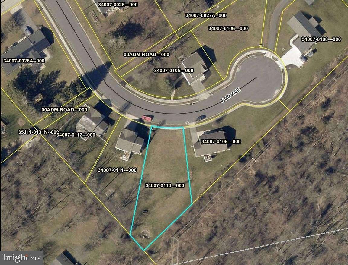 0.32 Acres of Residential Land for Sale in New Oxford, Pennsylvania