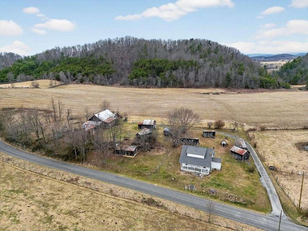 124 Acres of Land with Home for Sale in Chilhowie, Virginia