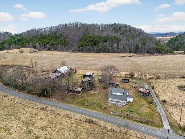 124 Acres of Land with Home for Sale in Chilhowie, Virginia
