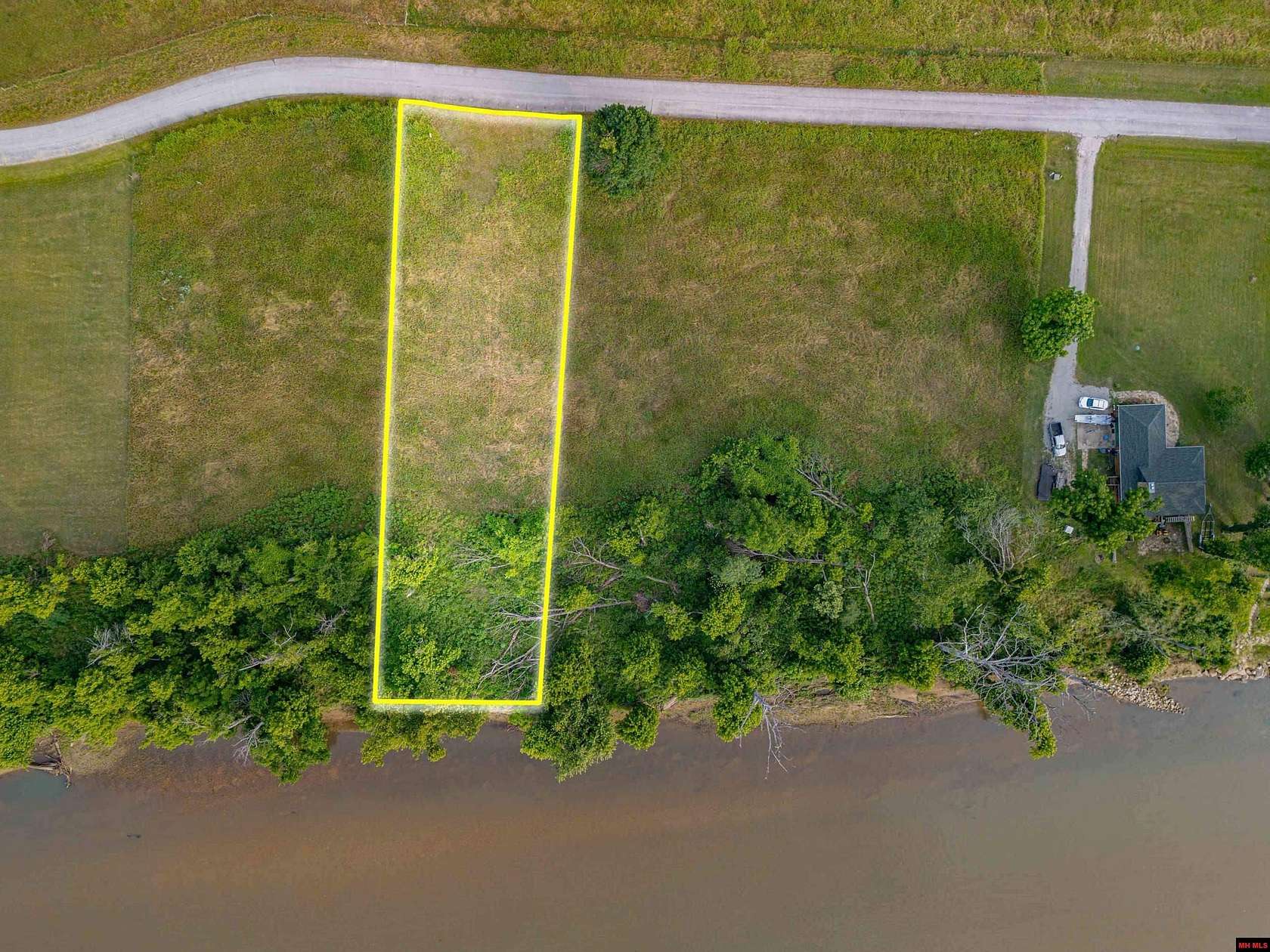 0.98 Acres of Residential Land for Sale in Norfork, Arkansas