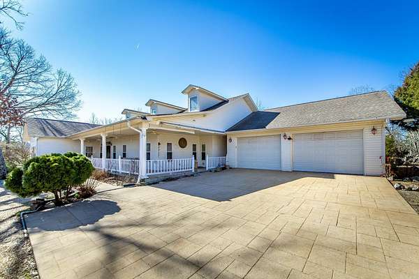 20 Acres of Land with Home for Sale in Hot Springs, Arkansas