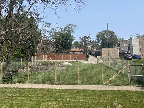 0.14 Acres of Residential Land for Sale in Chicago, Illinois