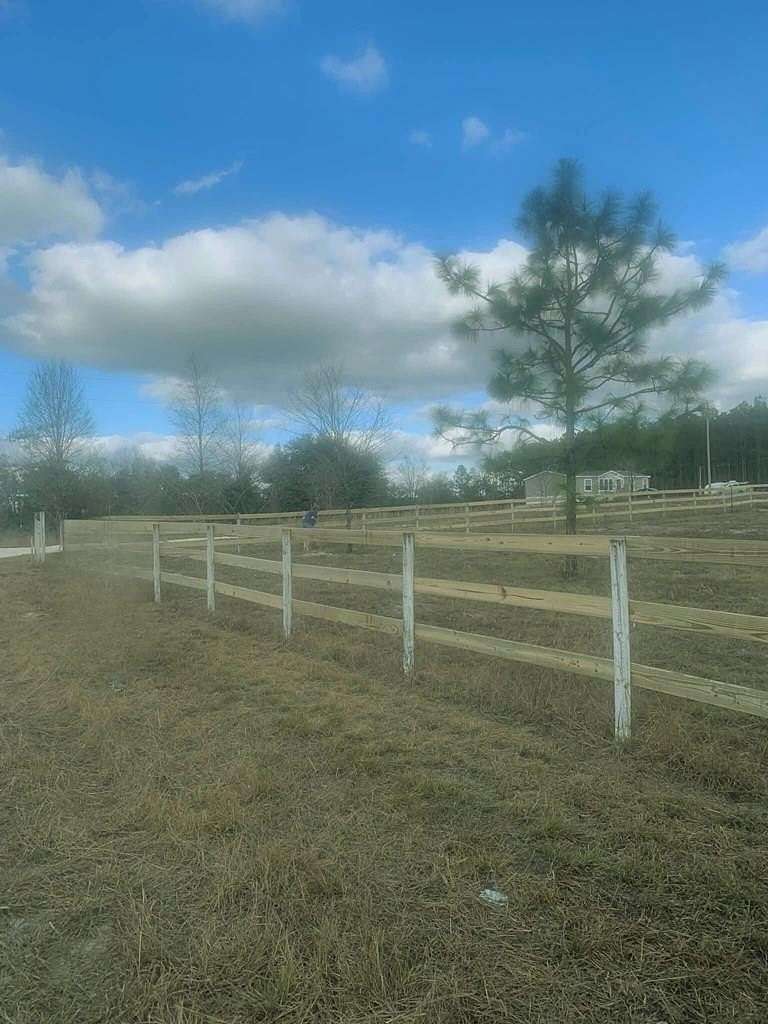 5 Acres of Land for Sale in Branford, Florida