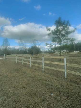5 Acres of Land for Sale in Branford, Florida
