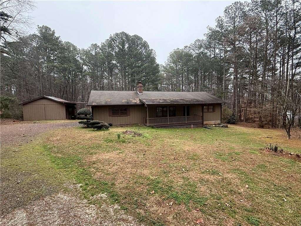 1.68 Acres of Land with Home for Lease in Dacula, Georgia