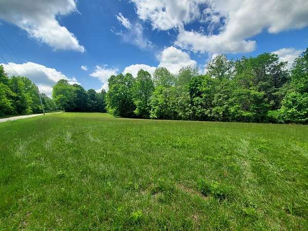 5 Acres of Residential Land for Sale in Pleasant Shade, Tennessee