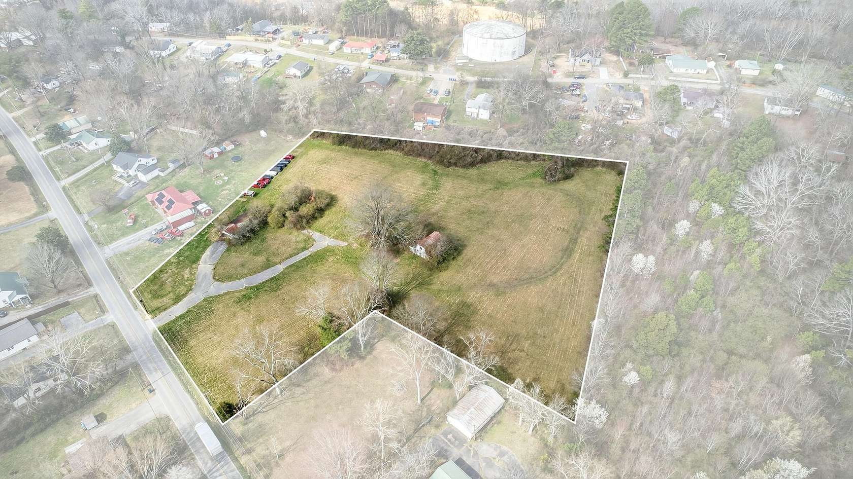 4 Acres of Residential Land for Sale in Cleveland, Tennessee