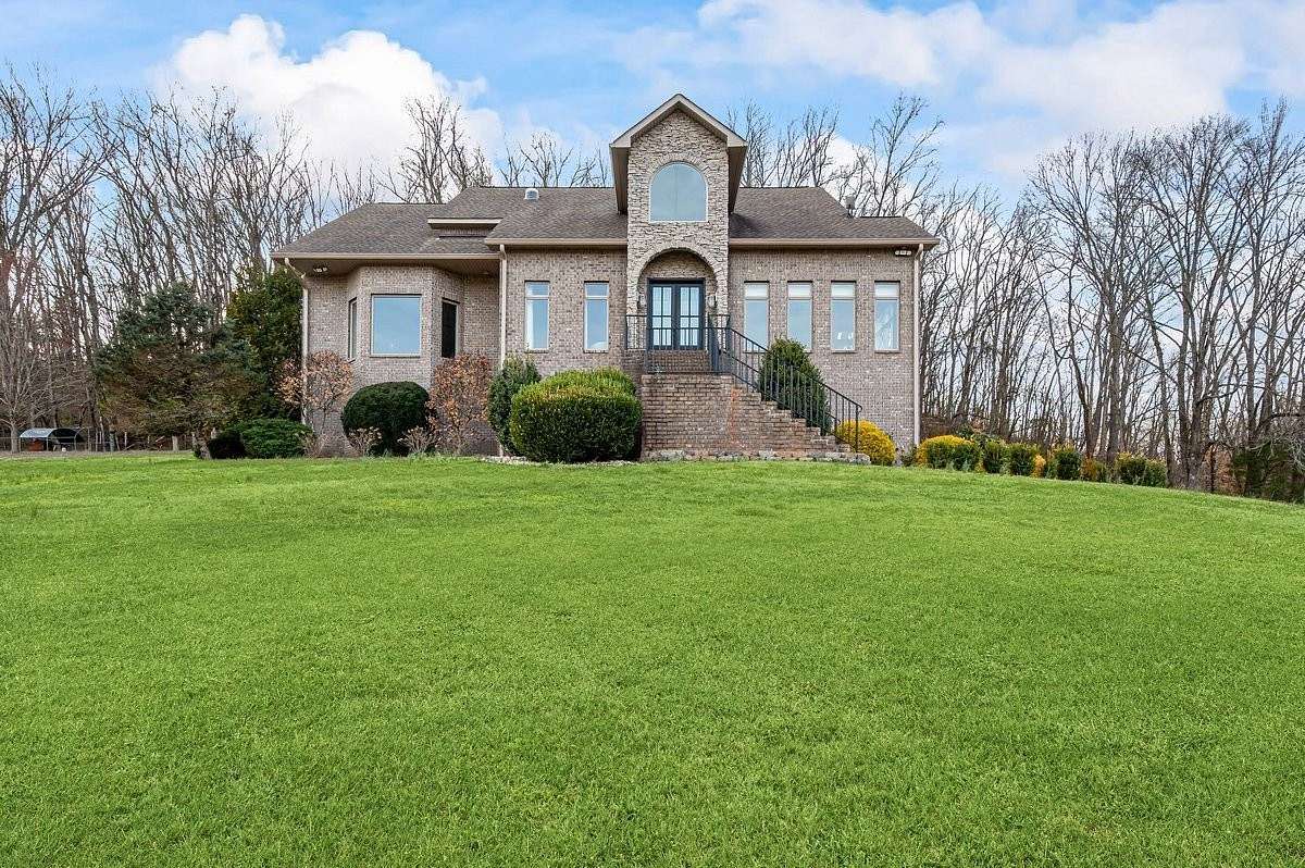 15 Acres of Land with Home for Sale in Nashville, Tennessee