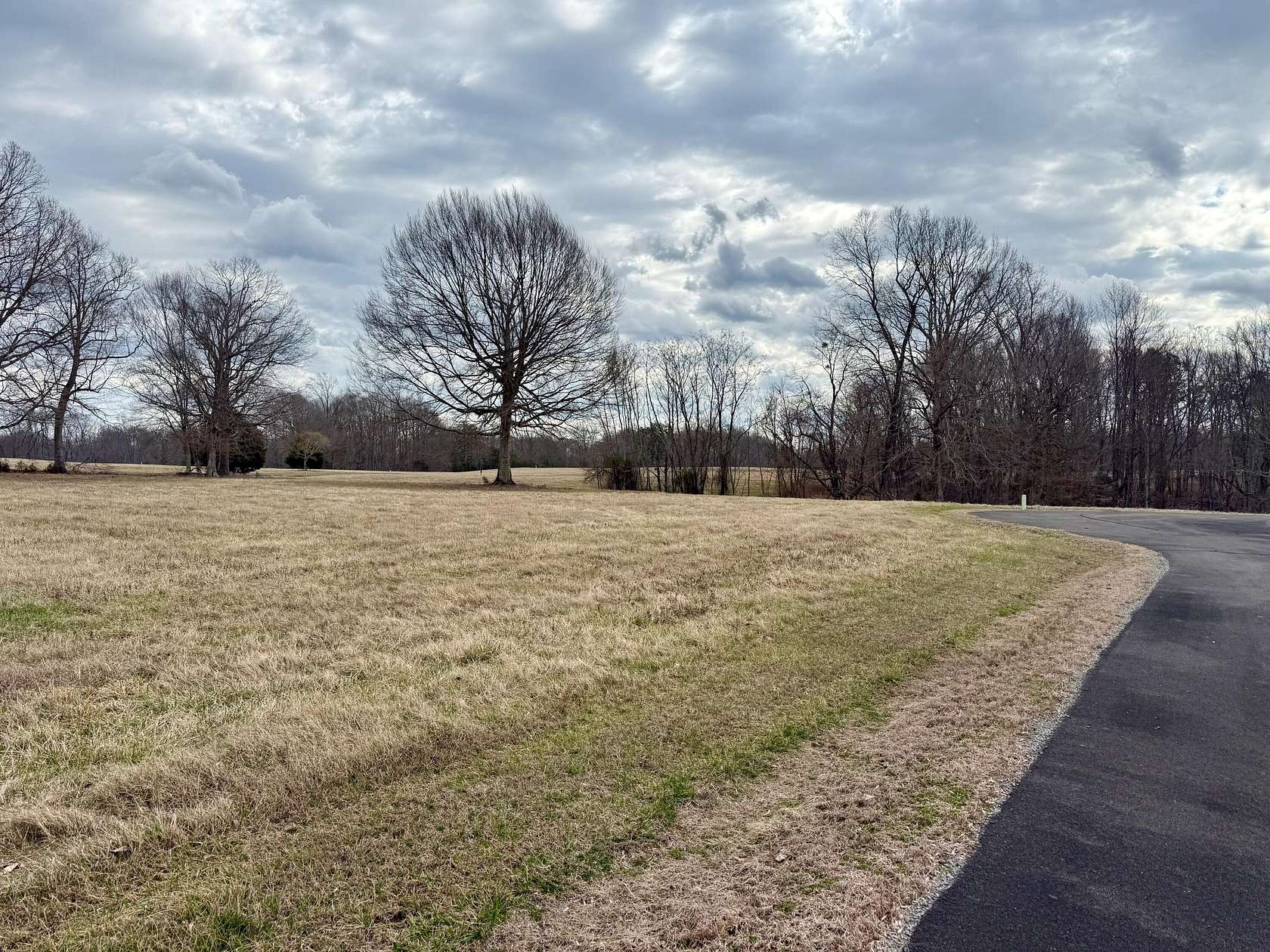 1.67 Acres of Residential Land for Sale in Russell Springs, Kentucky