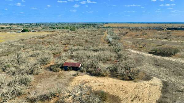 114 Acres of Land for Sale in Karnes City, Texas