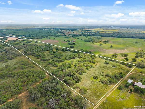 45 Acres of Recreational & Residential Land for Sale in Seguin, Texas