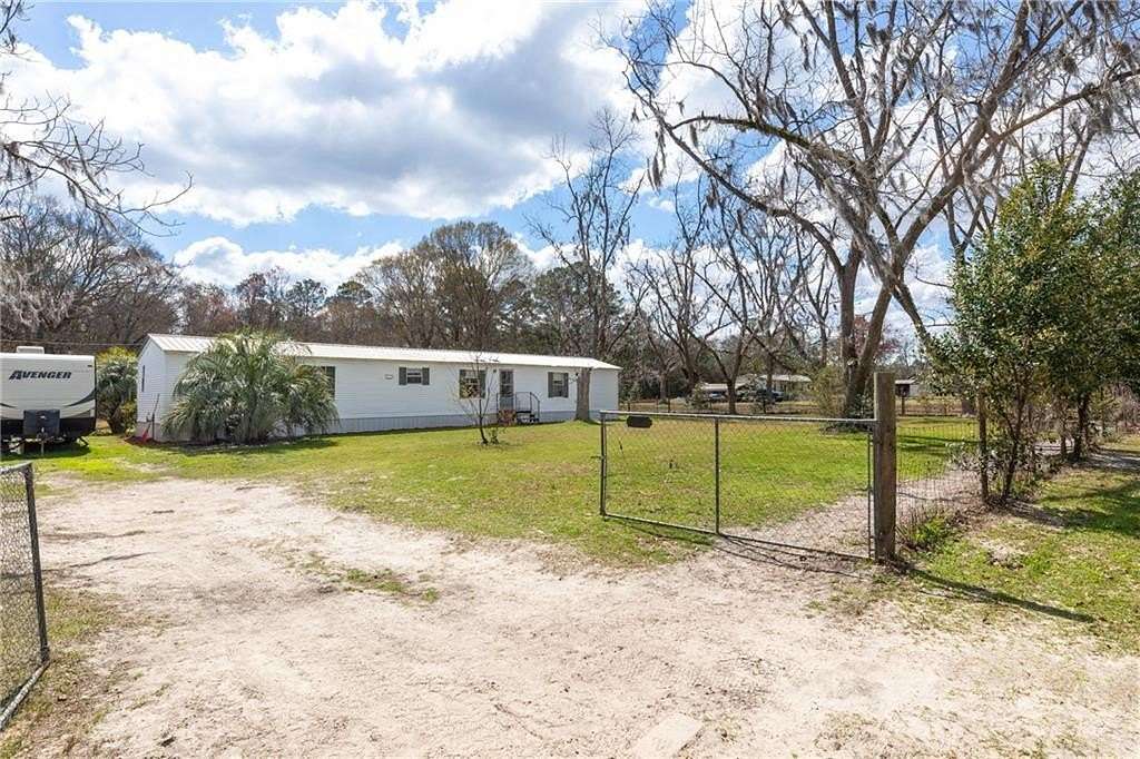 1.56 Acres of Land with Home for Sale in Blackshear, Georgia