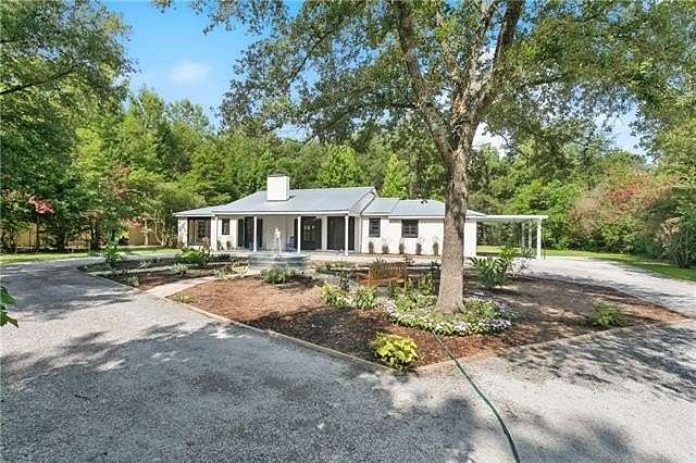 2.5 Acres of Land with Home for Sale in Covington, Louisiana